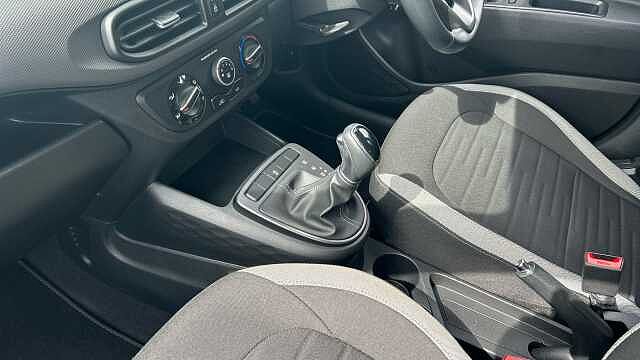 Hyundai i10 1.2 MPi SE Connect 5dr Auto Petrol Hatchback