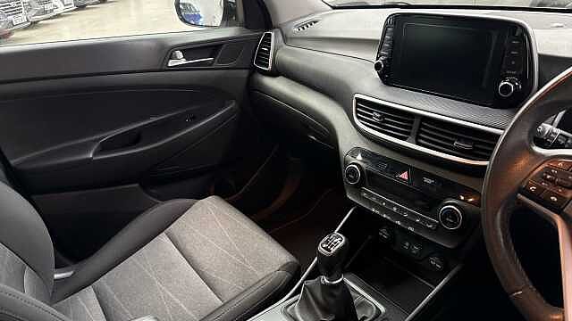 Hyundai TUCSON 1.6 GDi SE Nav 5dr 2WD Petrol Estate Silver