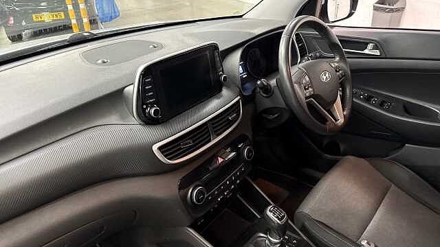 Hyundai TUCSON 1.6 GDi SE Nav 5dr 2WD Petrol Estate Silver