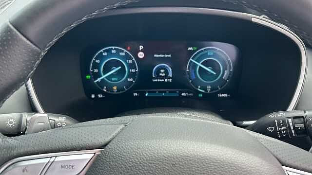 Hyundai SANTA FE 1.6 TGDi Hybrid Ultimate 5dr 4WD Auto Hybrid Estate White