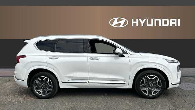 Hyundai SANTA FE 1.6 TGDi Hybrid Ultimate 5dr 4WD Auto Hybrid Estate White