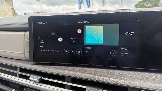 Hyundai SANTA FE 1.6 TGDi Plug-in Hybrid Ultimate 5dr 4WD Auto Estate Pearl - Creamy White