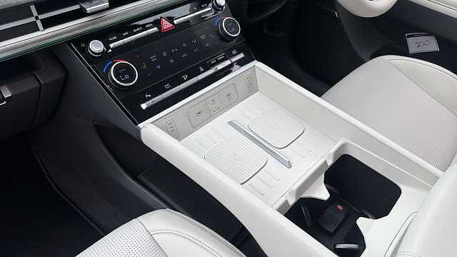 Hyundai SANTA FE 1.6 TGDi Plug-in Hybrid Ultimate 5dr 4WD Auto Estate Pearl - Creamy White