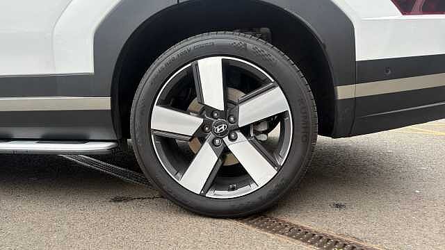 Hyundai SANTA FE 1.6 TGDi Plug-in Hybrid Ultimate 5dr 4WD Auto Estate Pearl - Creamy White