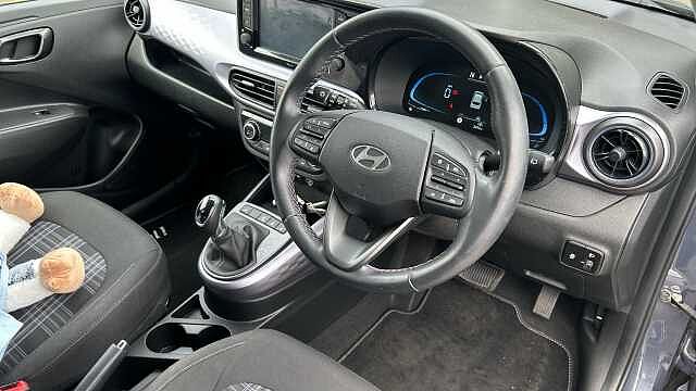 Hyundai i10 1.2 MPi Premium 5dr Auto Petrol Hatchback