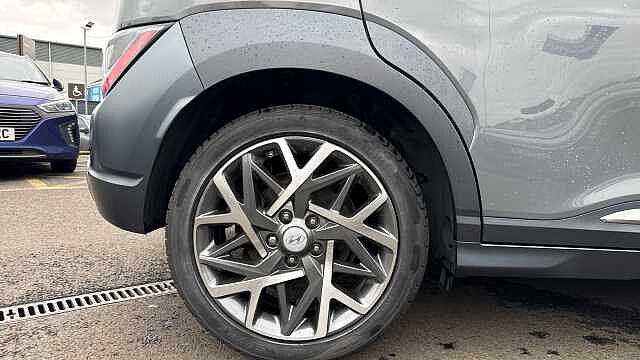 Hyundai KONA 1.6 GDi Hybrid Premium 5dr DCT Hybrid Hatchback Grey
