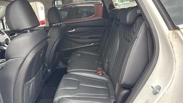 Hyundai SANTA FE 1.6 TGDi Plug-in Hybrid Ultimate 5dr 4WD Auto Estate