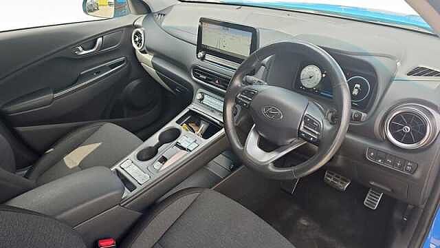 Hyundai KONA 64KWH PREMIUM AUTO 5DR (10.5KW CHARGER)