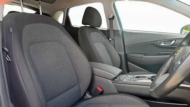Hyundai KONA 64KWH PREMIUM AUTO 5DR (10.5KW CHARGER)