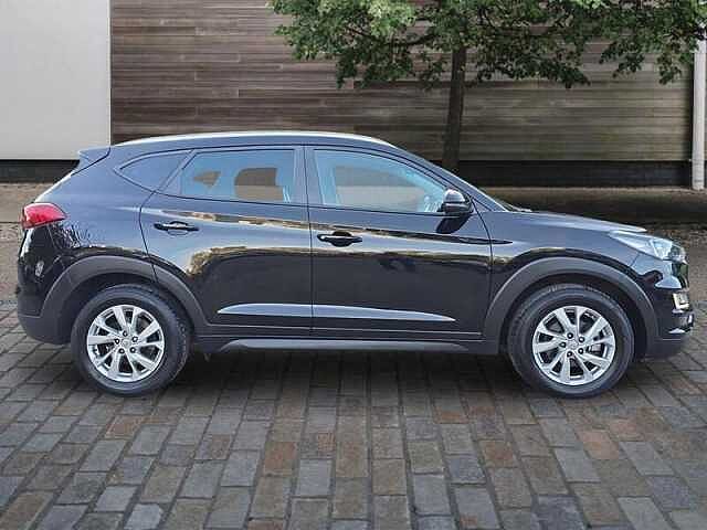 Hyundai TUCSON SE NAV 1.6 PETROL TURBO 177PS MANUAL