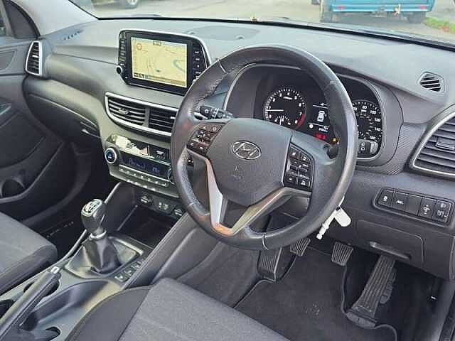 Hyundai TUCSON SE NAV 1.6 PETROL TURBO 177PS MANUAL