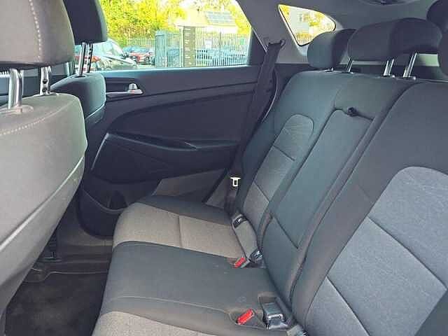 Hyundai TUCSON SE NAV 1.6 PETROL TURBO 177PS MANUAL