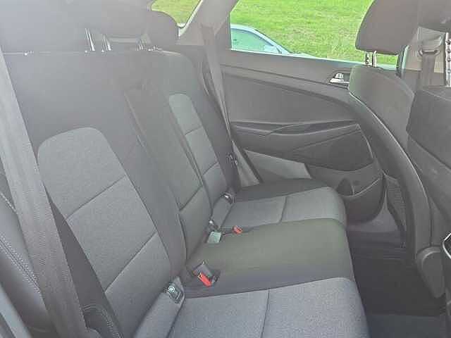 Hyundai TUCSON SE NAV 1.6 PETROL TURBO 177PS MANUAL