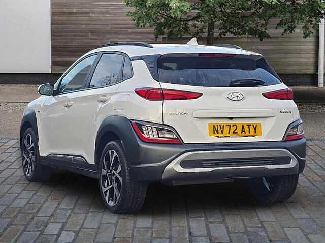 Hyundai KONA Premium T-Gdi Mhev White