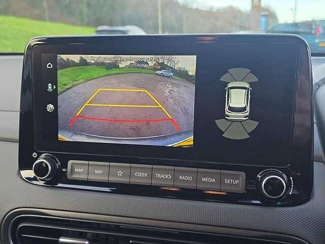 Hyundai KONA Premium T-Gdi Mhev White