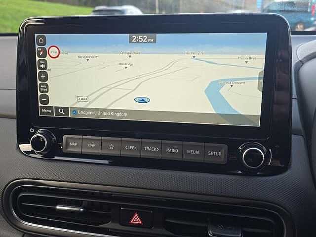 Hyundai KONA Premium T-Gdi Mhev White