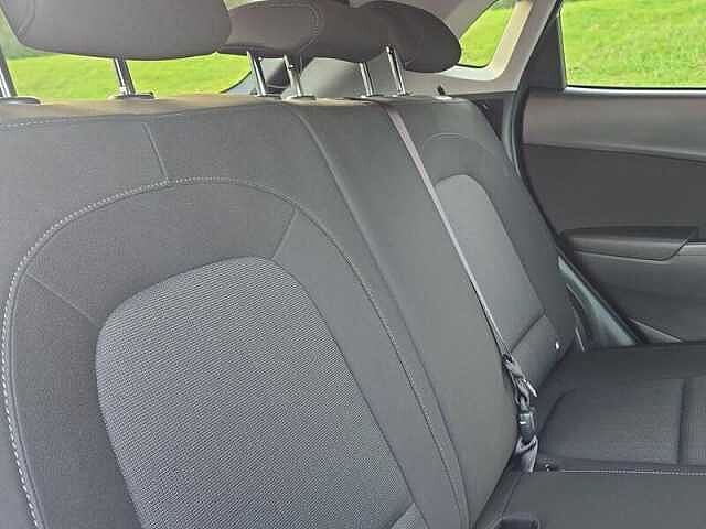 Hyundai KONA Premium T-Gdi Mhev White