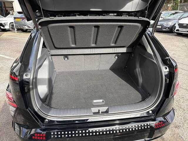 Hyundai KONA 5dr Hat 65kwh Ultimate Lux Pack Au Black