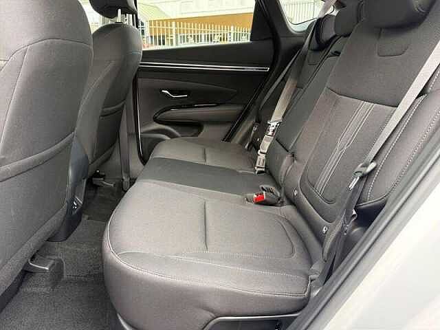Hyundai TUCSON 1.6 h T-GDi Premium SUV 5dr Petrol Hybrid Auto Euro 6 (s/s) (230 ps) White