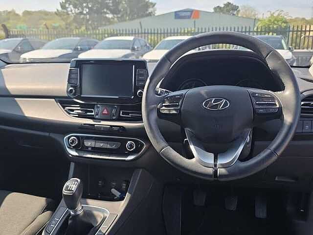Hyundai i30 5dr Hat 1.0 T-gdi 48v 120ps SE Connect