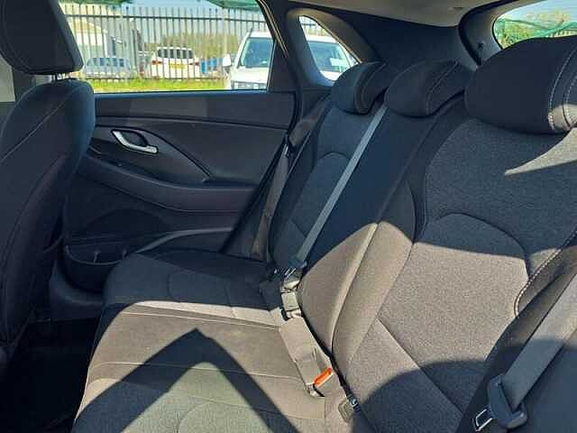 Hyundai i30 5dr Hat 1.0 T-gdi 48v 120ps SE Connect