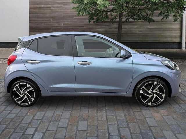 Hyundai I10 5dr Hat 1.0 Mpi 63ps Premium Nav Au Blue