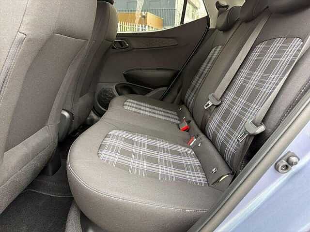 Hyundai I10 5dr Hat 1.0 Mpi 63ps Premium Nav Au Blue