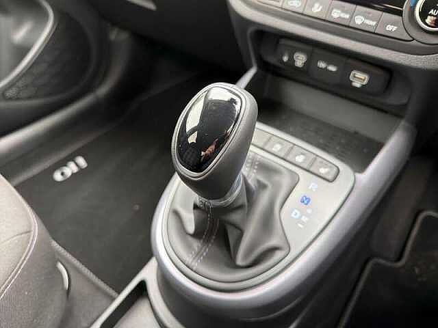 Hyundai I10 5dr Hat 1.0 Mpi 63ps Premium Nav Au Blue