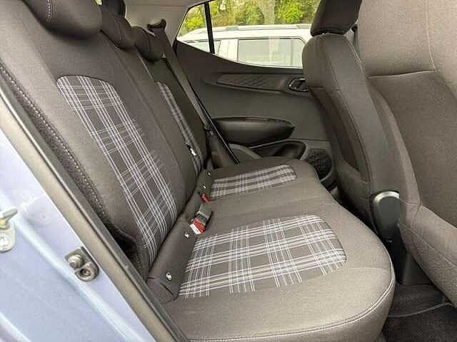 Hyundai I10 5dr Hat 1.0 Mpi 63ps Premium Nav Au Blue