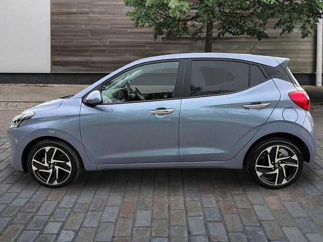 Hyundai i10 1.0 Premium Hatchback 5dr Petrol Auto Euro 6 (s/s) (63 ps)