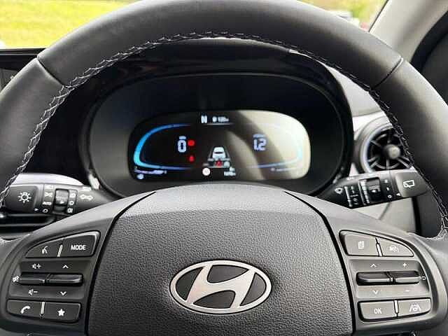 Hyundai i10 1.0 Premium Hatchback 5dr Petrol Auto Euro 6 (s/s) (63 ps)