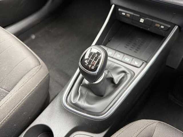 Hyundai BAYON 1.0 T-GDi MHEV Premium SUV 5dr Petrol Hybrid Manual Euro 6 (s/s) (120 ps) Blue