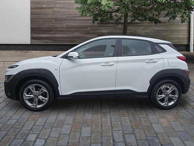 Hyundai KONA 1.0 T-GDi MHEV SE Connect SUV 5dr Petrol Hybrid Manual Euro 6 (s/s) (120 ps) White