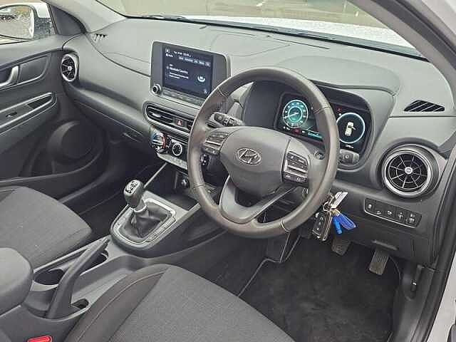 Hyundai KONA 1.0 T-GDi MHEV SE Connect SUV 5dr Petrol Hybrid Manual Euro 6 (s/s) (120 ps) White