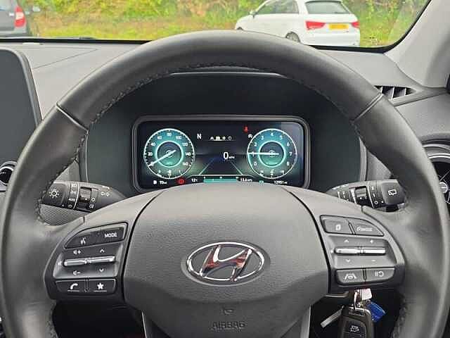 Hyundai KONA 1.0 T-GDi MHEV SE Connect SUV 5dr Petrol Hybrid Manual Euro 6 (s/s) (120 ps) White