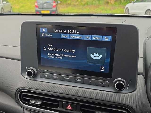 Hyundai KONA 1.0 T-GDi MHEV SE Connect SUV 5dr Petrol Hybrid Manual Euro 6 (s/s) (120 ps) White