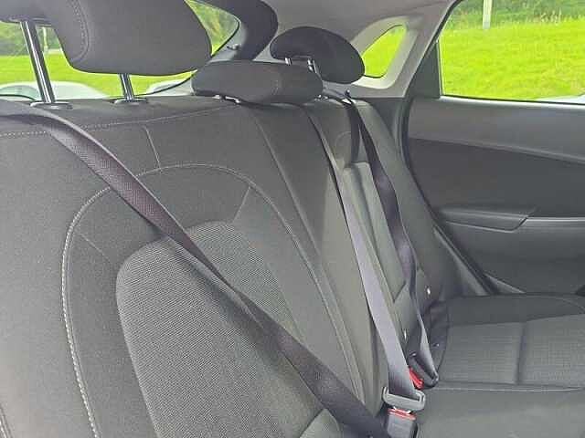 Hyundai KONA 1.6 h-GDi Premium SUV 5dr Petrol Hybrid DCT Euro 6 (s/s) (141 ps)