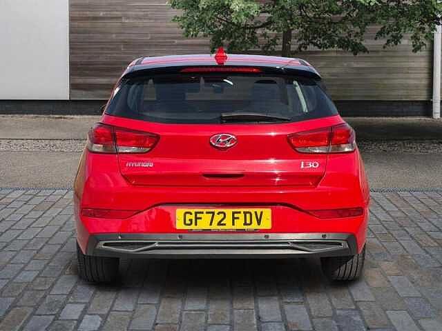 Hyundai I30 1.0 T-GDi MHEV SE Connect Hatchback 5dr Petrol Hybrid Manual Euro 6 (s/s) (120 p Red