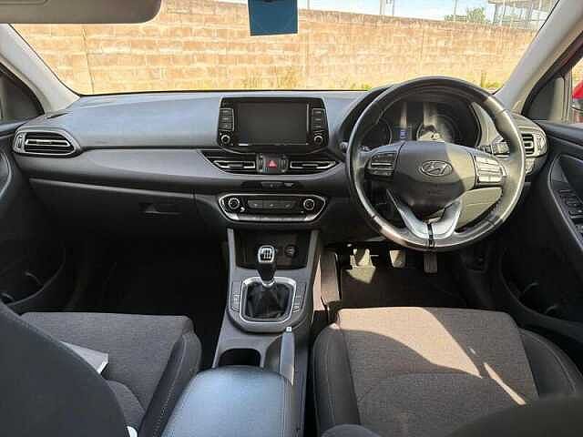 Hyundai I30 1.0 T-GDi MHEV SE Connect Hatchback 5dr Petrol Hybrid Manual Euro 6 (s/s) (120 p Red