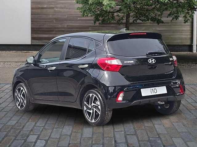 Hyundai i10 1.2 Premium Hatchback 5dr Petrol Auto Euro 6 (s/s) (79 ps)