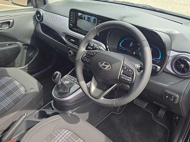 Hyundai i10 1.2 Premium Hatchback 5dr Petrol Auto Euro 6 (s/s) (79 ps)