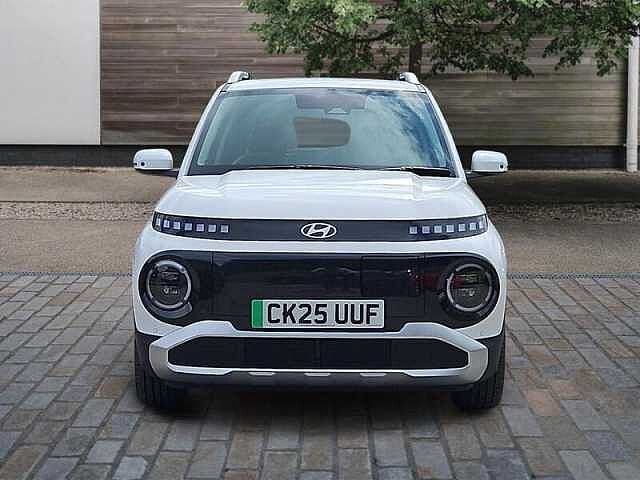Hyundai INSTER Long Range 49kWh 02 SUV 5dr Electric Auto (115 ps) White