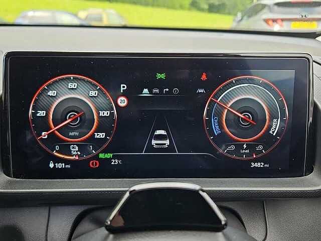 Hyundai INSTER Long Range 49kWh 02 SUV 5dr Electric Auto (115 ps) White