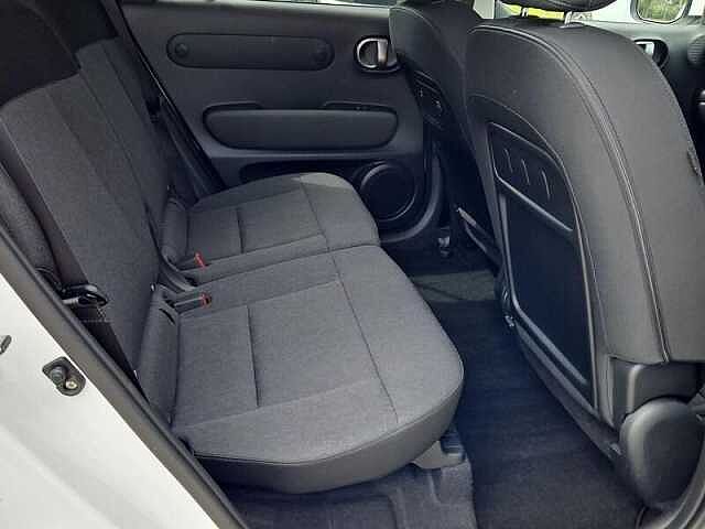 Hyundai INSTER Long Range 49kWh 02 SUV 5dr Electric Auto (115 ps) White