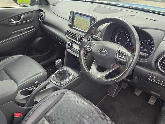 Hyundai KONA Premium Se Silver