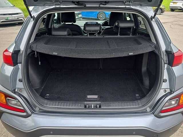 Hyundai KONA Premium Se Silver