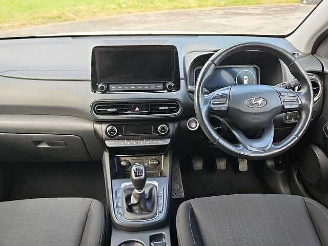 Hyundai KONA 1.0 T-GDi MHEV Premium Hybrid 120 ps