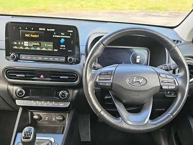 Hyundai KONA 1.0 T-GDi MHEV Premium Hybrid 120 ps