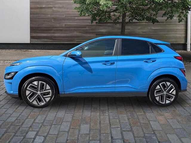Hyundai KONA 39kWh Premium SUV 5dr Electric Auto (10.5kW Charger) (136 ps) Blue