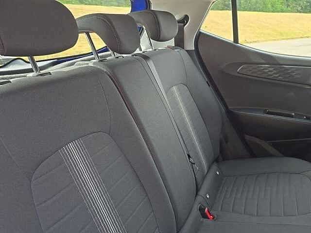 Hyundai i10 1.0 SE Connect Hatchback 5dr Petrol Manual Euro 6 (s/s) (67 ps)